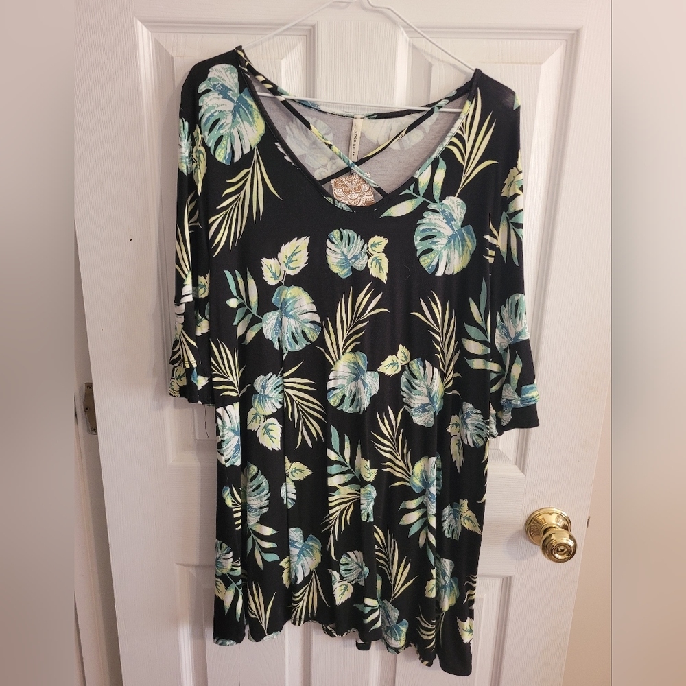 Coco Kelly Black and Green Tropical Blouse Top